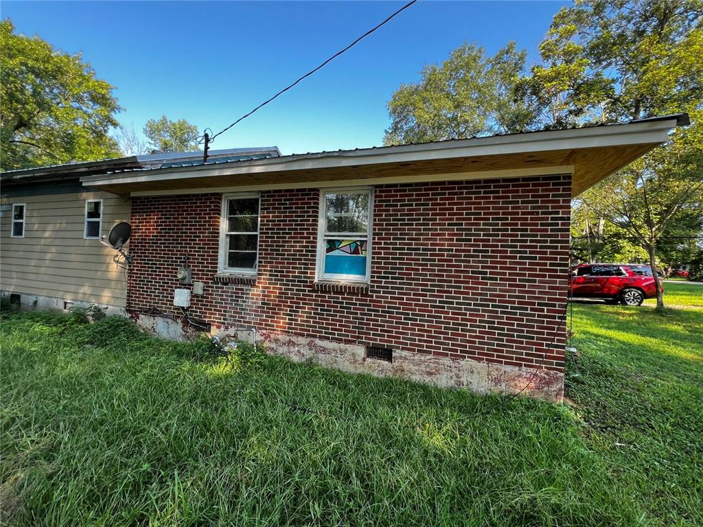 6 Green Acre Road NE