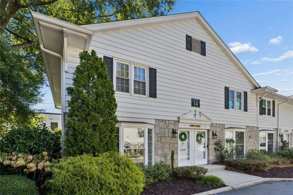 136 NW Peachtree Memorial Drive NW Unit VA 1