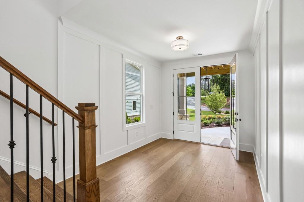 3265 Hilltop Circle