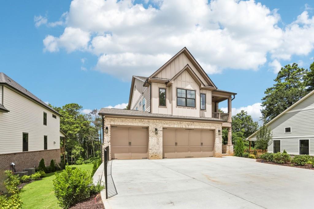 3265 Hilltop Circle