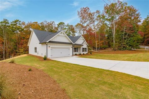 A home in Murrayville