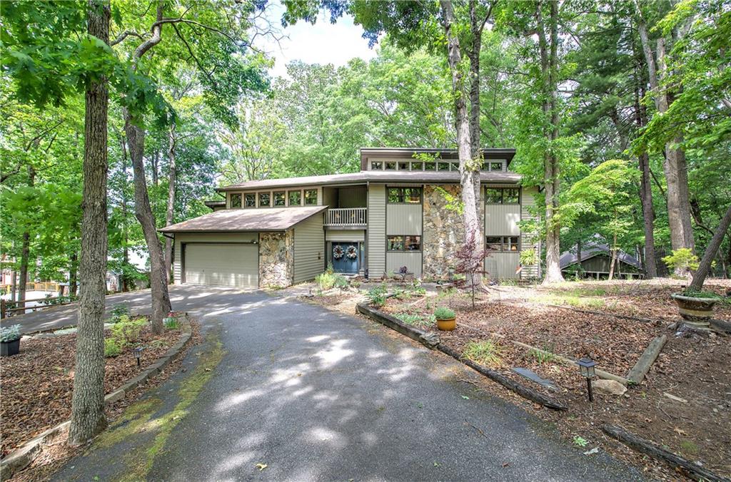 12 Tamarack Point