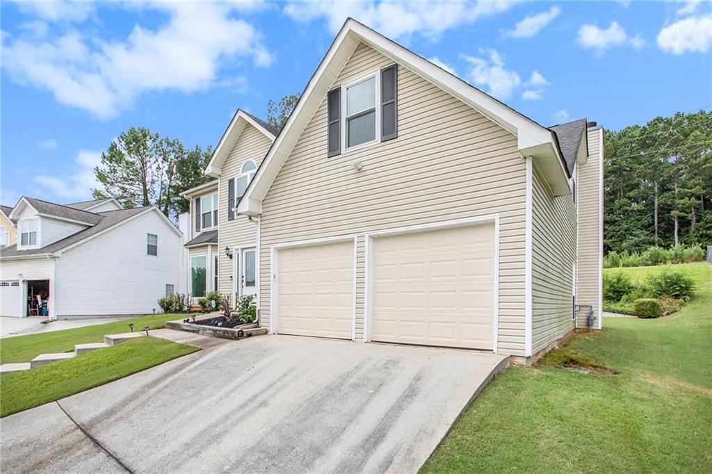 851 Louisa Lane