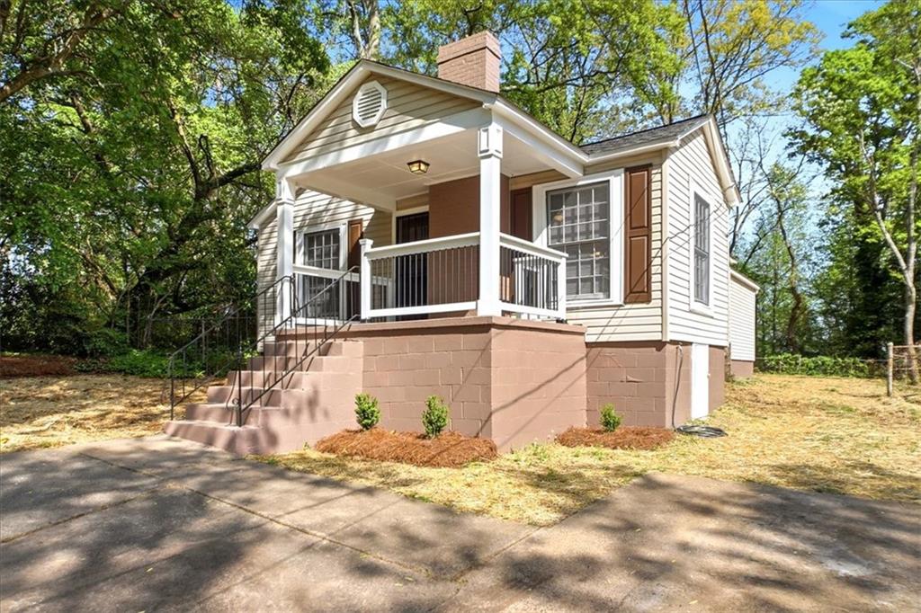 751 Skyview Drive NE