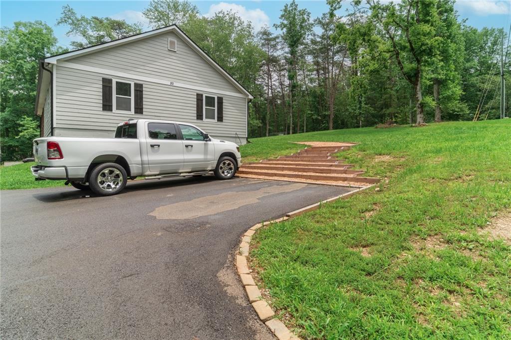 20 Laurel View Drive