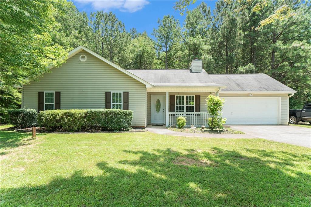 Just reduced! Great ranch in a fantastic location. Less than 1 mile to Jaemor Farms. Perfect starter home or rental. No HOA. Large lot. Don’t miss your chance on this one!