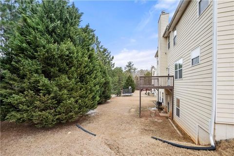 A home in Fairburn