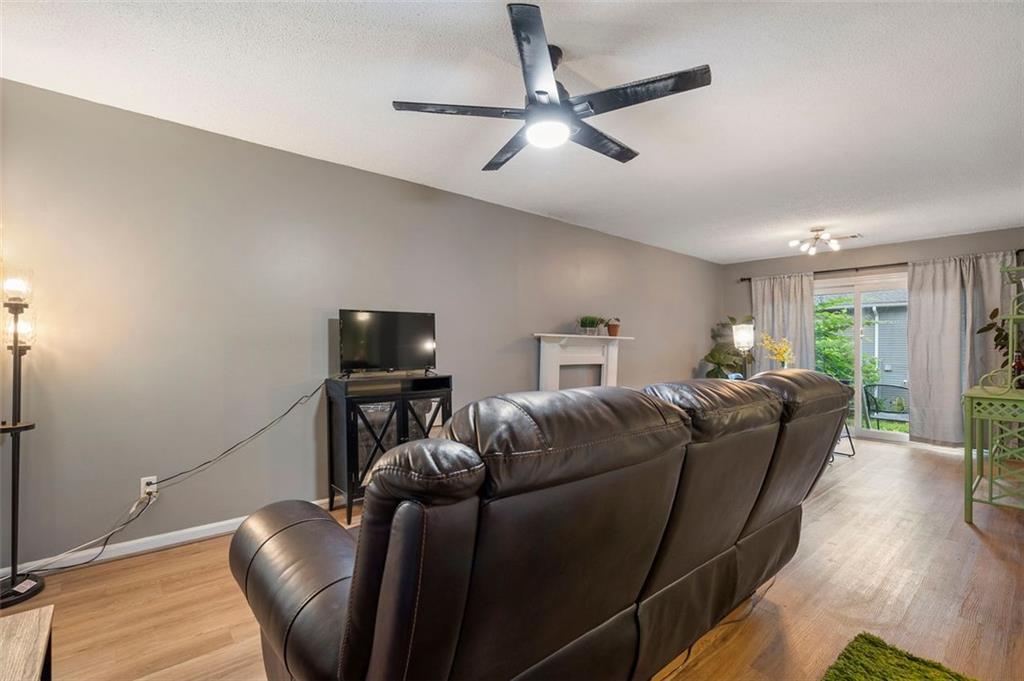 343 LEISURE Court SW