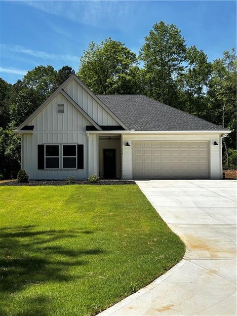 Homes For Sale - 116 Valley View Drive<br/> Maysville, GA 30558