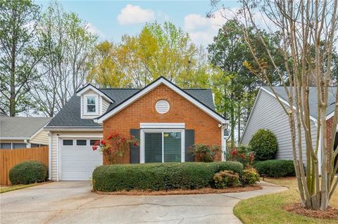 Photo of 229 Dennis Drive, Alpharetta, GA 30009 (MLS # 7746517)