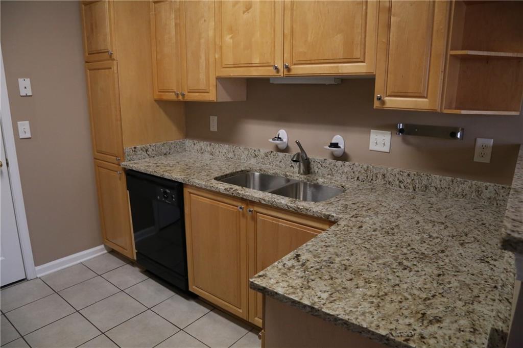 7108 Woodland Lane