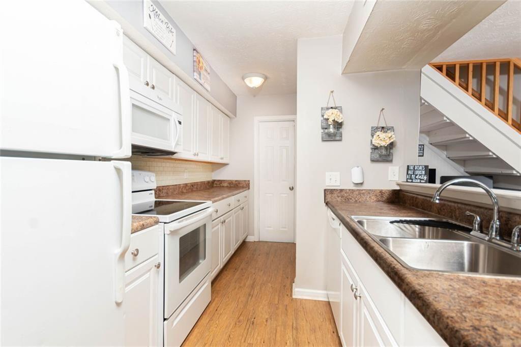 1348 Surrey Lane SW