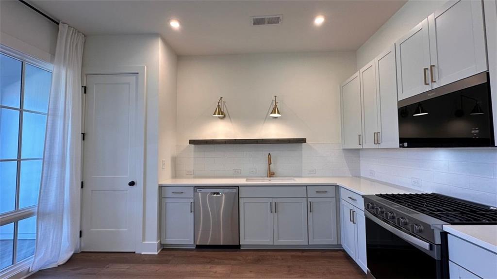 924 Hughley Circle 11