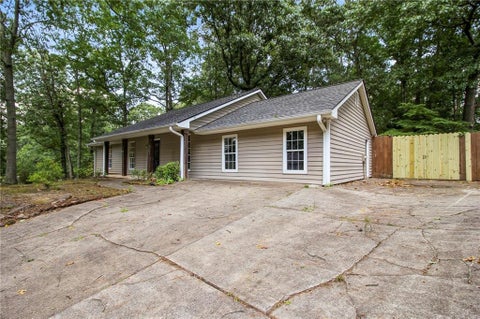 Homes For Rent - 455 Barrington Drive<br/> Fulton County, Roswell, GA 30076
