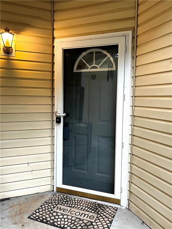 Welcome to this charming 2-bedroom, 2-bath condo located in the heart of Tucker. This garden level unit is freshly painted and move-in ready, this home offers a comfortable layout with plenty of natural light. The oversized master bedroom includes a cozy study nook, while the second bedroom opens to a private balcony—perfect for morning coffee or evening relaxation. The kitchen has a view to the living and dining area that leads to the balcony, creating an easy flow for everyday living.
Located in a peaceful community with swim and tennis amenities, this condo makes a wonderful first-time home purchase or investment opportunity.
Conveniently located close to shopping, dining, entertainment, schools, and parks, this home combines comfort, lifestyle, and value.