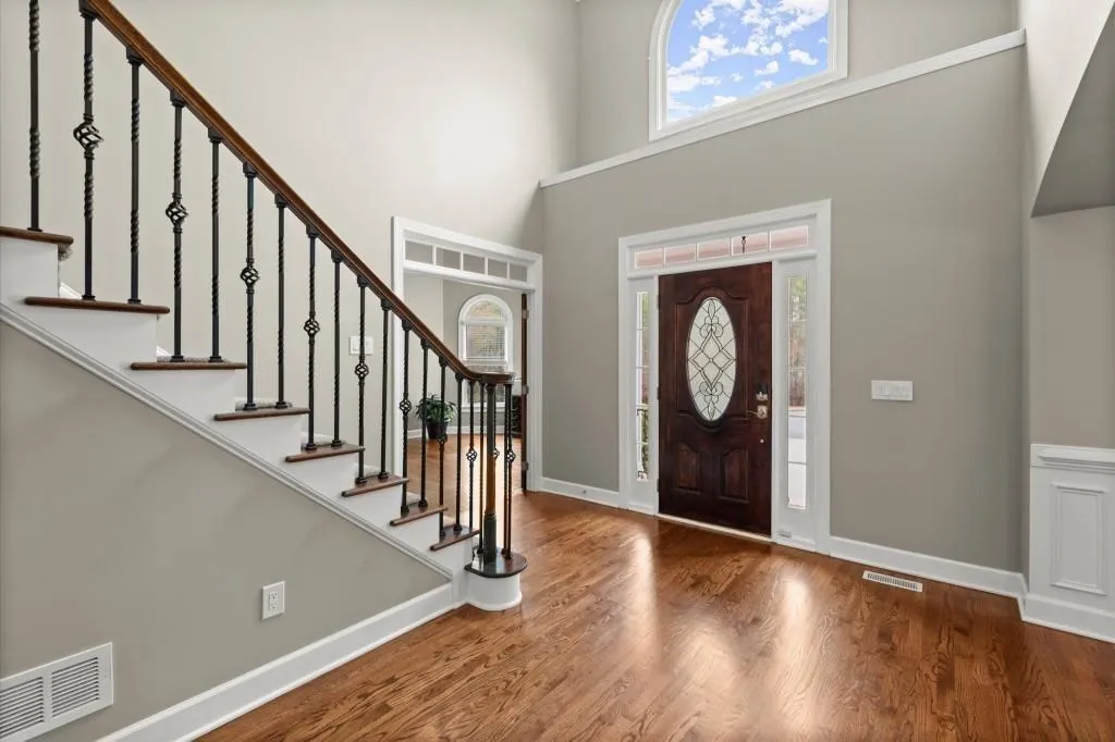 Milton, Georgia 30004, United States, 5 Bedrooms Bedrooms, ,5 BathroomsBathrooms,Residential,Pending,105564