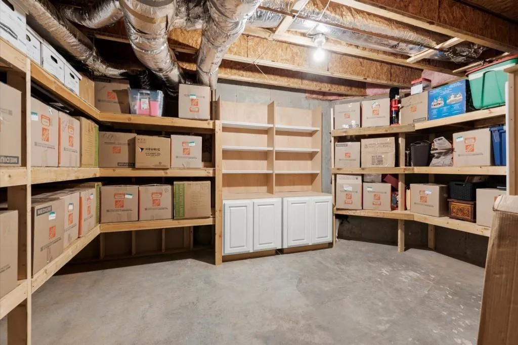 Milton, Georgia 30004, United States, 5 Bedrooms Bedrooms, ,5 BathroomsBathrooms,Residential,Pending,105564