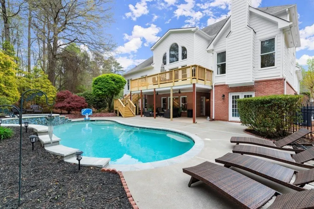 Milton, Georgia 30004, United States, 5 Bedrooms Bedrooms, ,5 BathroomsBathrooms,Residential,Pending,105564