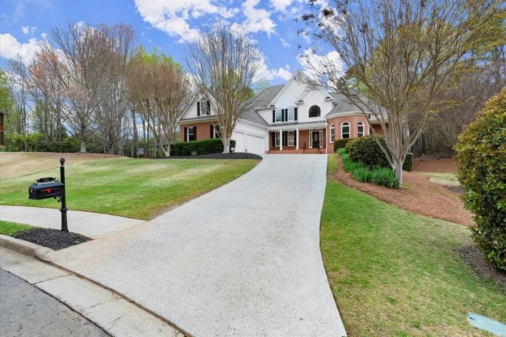 Milton, Georgia 30004, United States, 5 Bedrooms Bedrooms, ,5 BathroomsBathrooms,Residential,Pending,105564