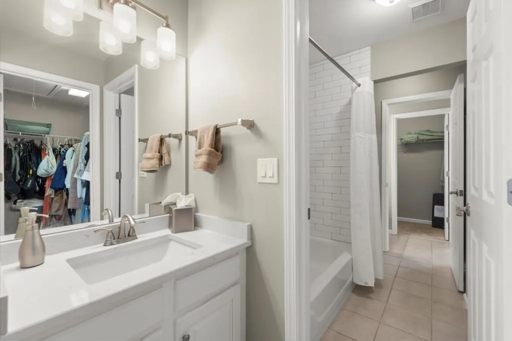 Milton, Georgia 30004, United States, 5 Bedrooms Bedrooms, ,5 BathroomsBathrooms,Residential,Pending,105564