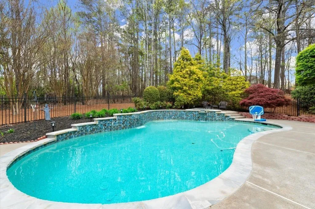 Milton, Georgia 30004, United States, 5 Bedrooms Bedrooms, ,5 BathroomsBathrooms,Residential,Pending,105564