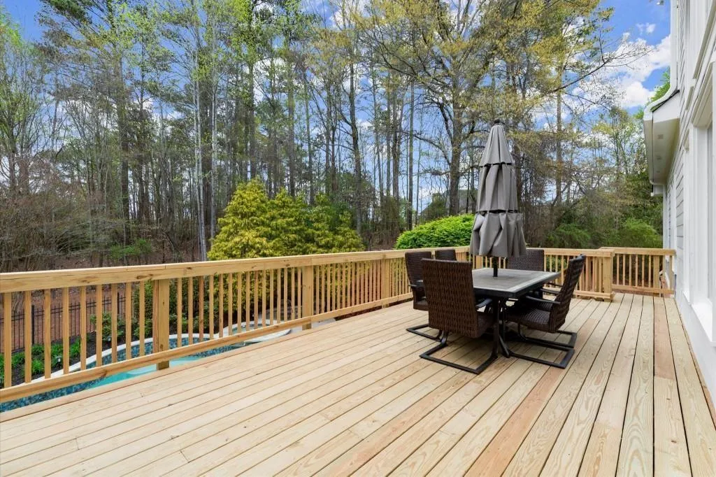 Milton, Georgia 30004, United States, 5 Bedrooms Bedrooms, ,5 BathroomsBathrooms,Residential,Pending,105564