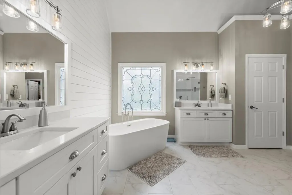 Milton, Georgia 30004, United States, 5 Bedrooms Bedrooms, ,5 BathroomsBathrooms,Residential,Pending,105564