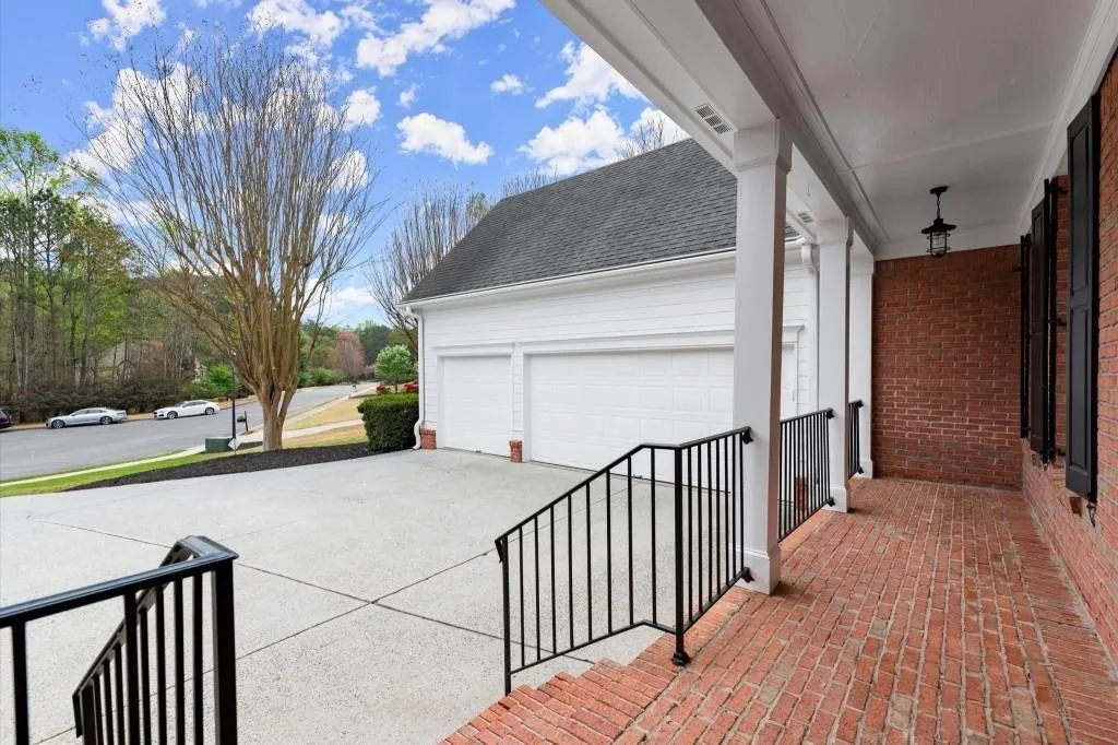 Milton, Georgia 30004, United States, 5 Bedrooms Bedrooms, ,5 BathroomsBathrooms,Residential,Pending,105564