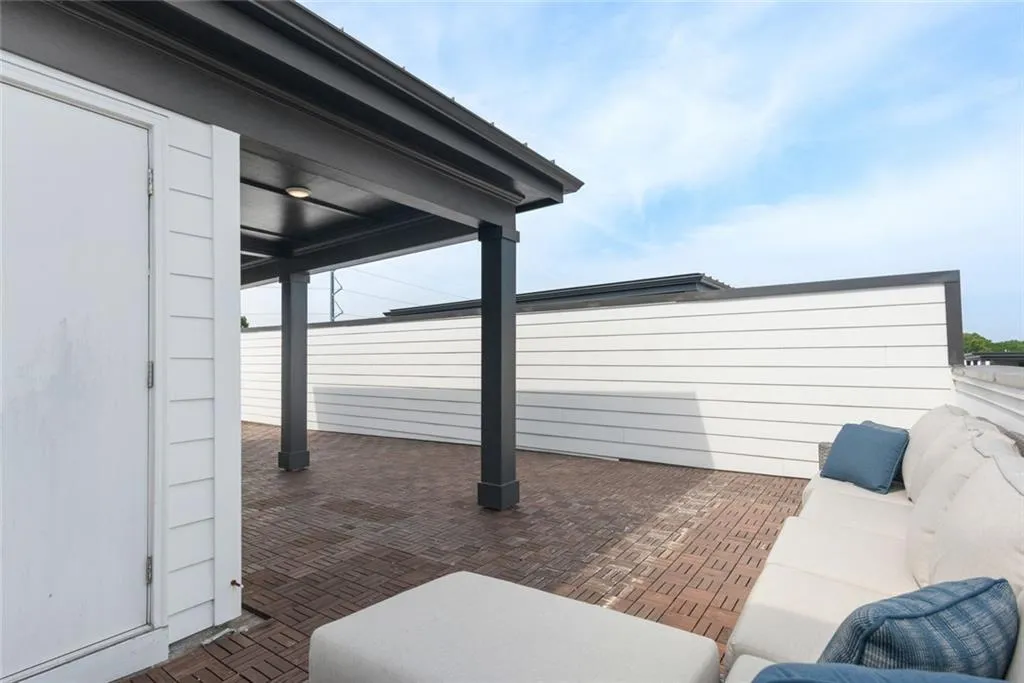 Atlanta, Georgia 30318, United States, 3 Bedrooms Bedrooms, ,4 BathroomsBathrooms,Residential,Active,120639