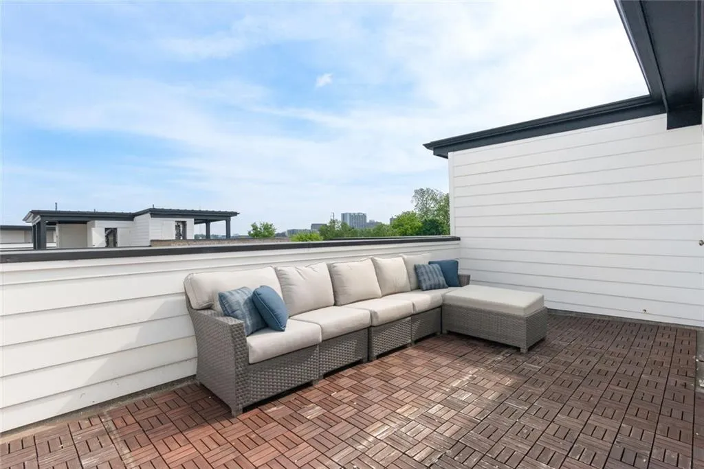 Atlanta, Georgia 30318, United States, 3 Bedrooms Bedrooms, ,4 BathroomsBathrooms,Residential,Active,120639