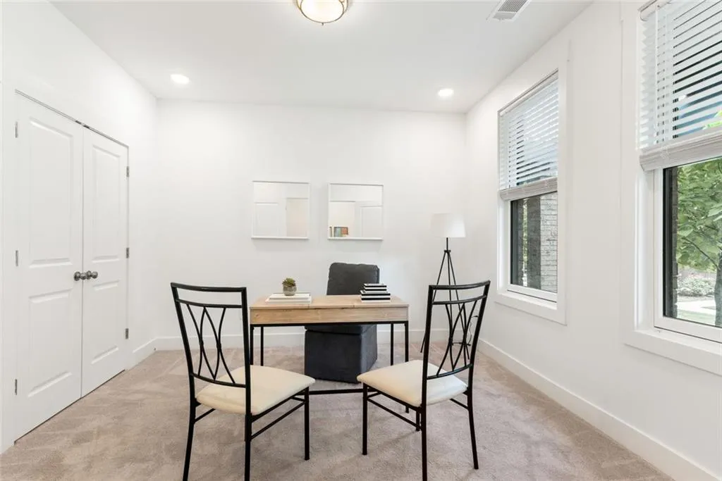 Atlanta, Georgia 30318, United States, 3 Bedrooms Bedrooms, ,4 BathroomsBathrooms,Residential,Active,120639