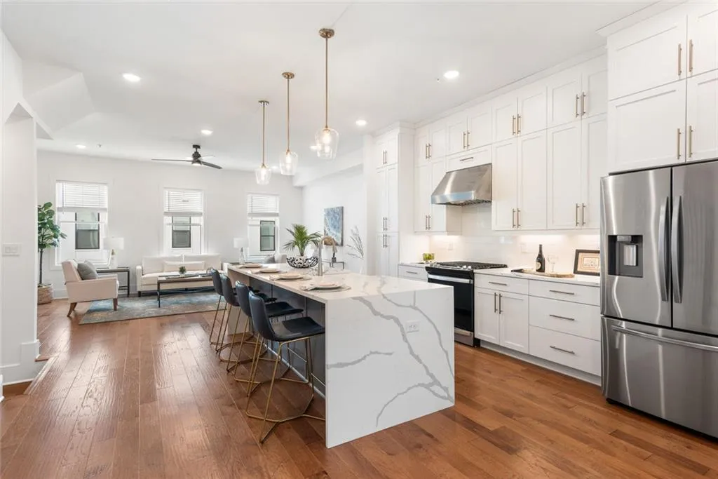 Atlanta, Georgia 30318, United States, 3 Bedrooms Bedrooms, ,4 BathroomsBathrooms,Residential,Active,120639