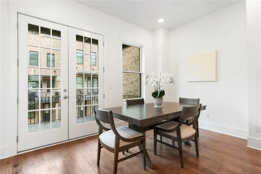 Atlanta, Georgia 30318, United States, 3 Bedrooms Bedrooms, ,4 BathroomsBathrooms,Residential,Active,120639