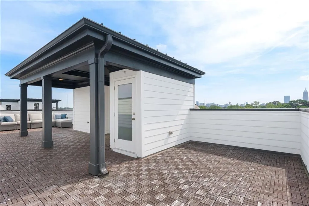 Atlanta, Georgia 30318, United States, 3 Bedrooms Bedrooms, ,4 BathroomsBathrooms,Residential,Active,120639