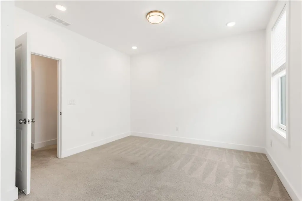 Atlanta, Georgia 30318, United States, 3 Bedrooms Bedrooms, ,4 BathroomsBathrooms,Residential,Active,120639