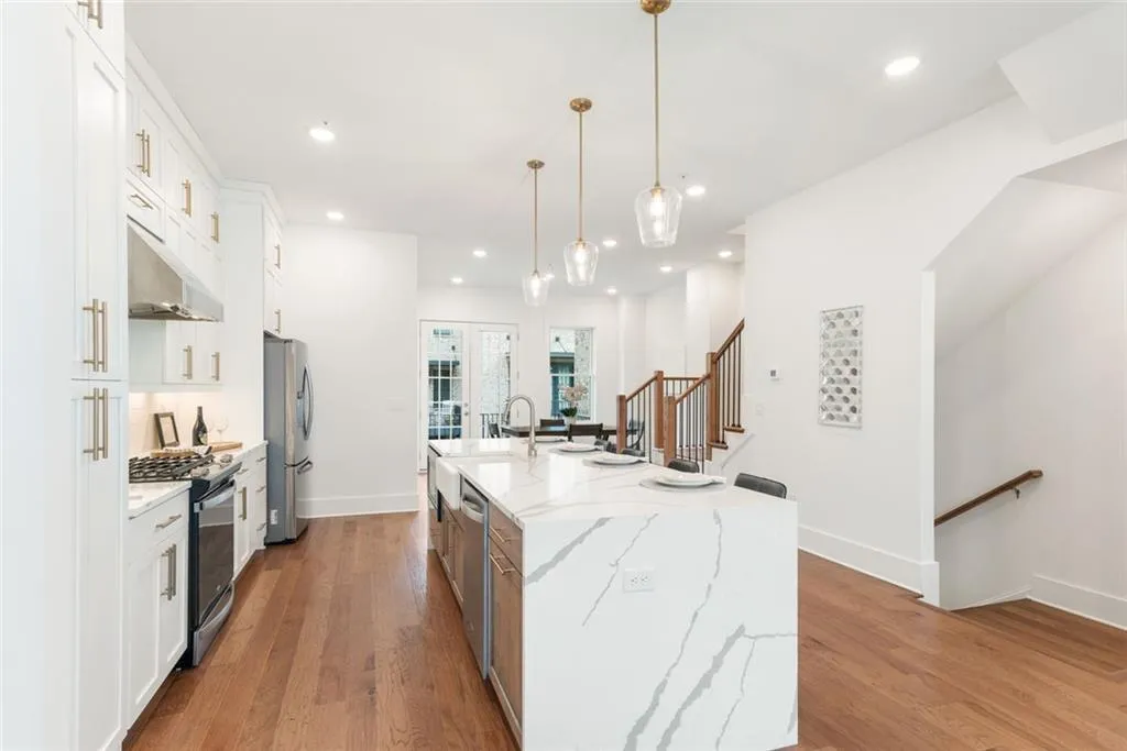 Atlanta, Georgia 30318, United States, 3 Bedrooms Bedrooms, ,4 BathroomsBathrooms,Residential,Active,120639