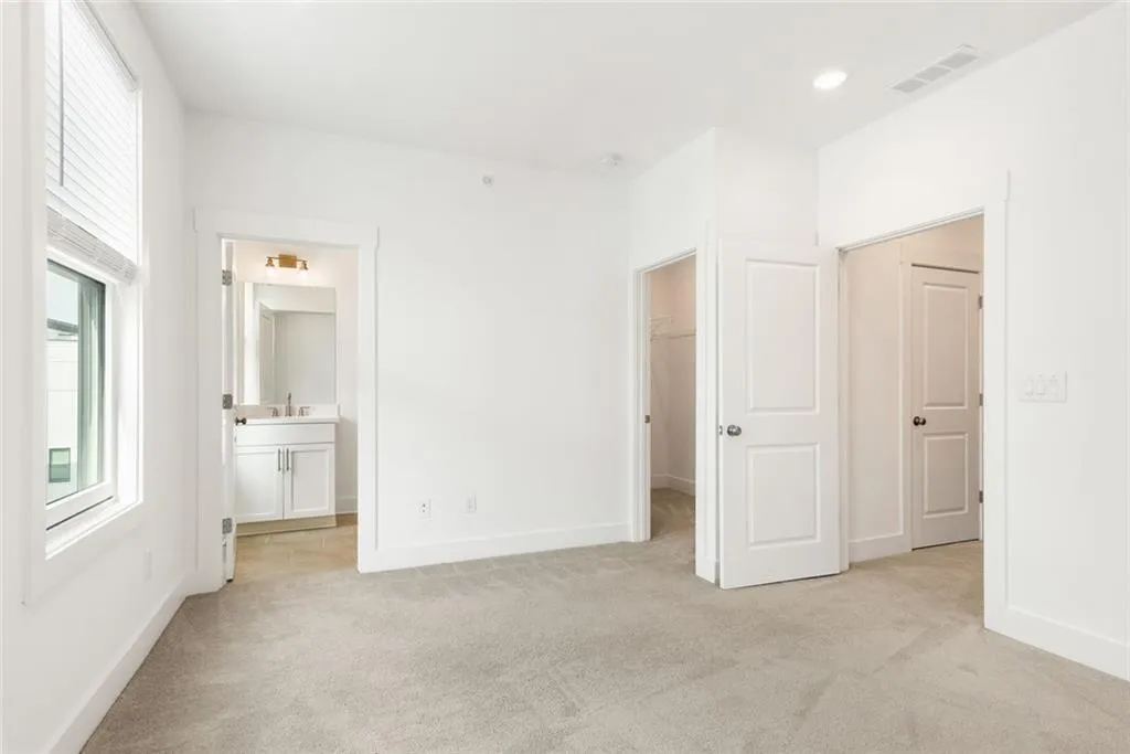 Atlanta, Georgia 30318, United States, 3 Bedrooms Bedrooms, ,4 BathroomsBathrooms,Residential,Active,120639