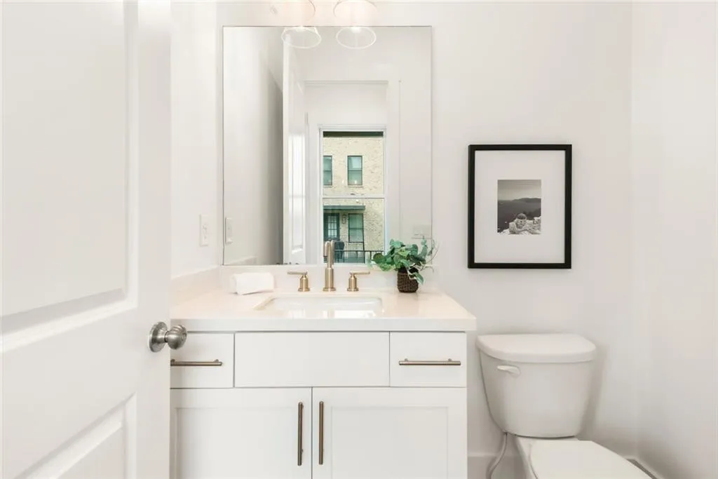 Atlanta, Georgia 30318, United States, 3 Bedrooms Bedrooms, ,4 BathroomsBathrooms,Residential,Active,120639