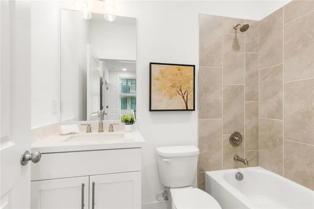 Atlanta, Georgia 30318, United States, 3 Bedrooms Bedrooms, ,4 BathroomsBathrooms,Residential,Active,120639