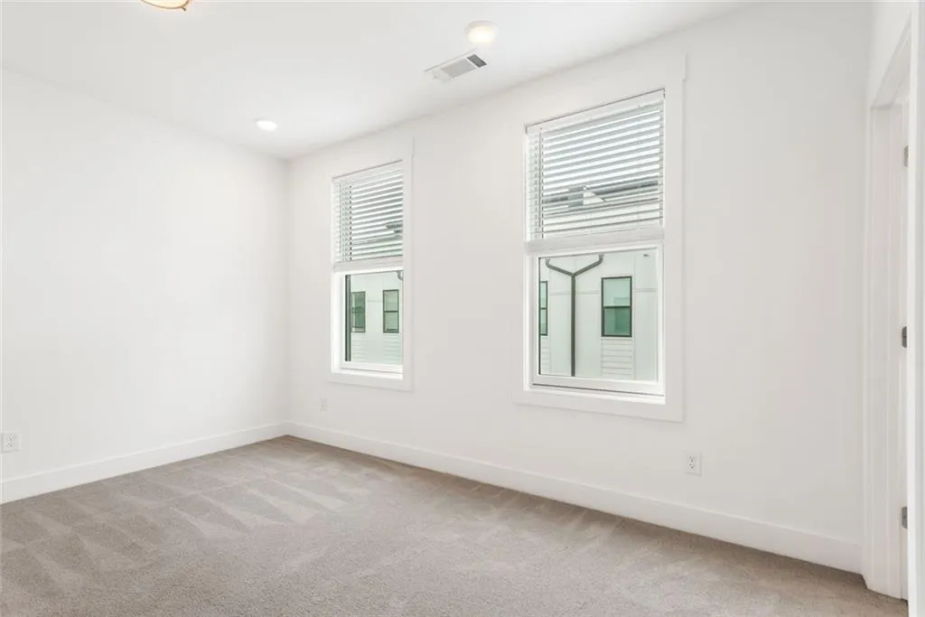 Atlanta, Georgia 30318, United States, 3 Bedrooms Bedrooms, ,4 BathroomsBathrooms,Residential,Active,120639