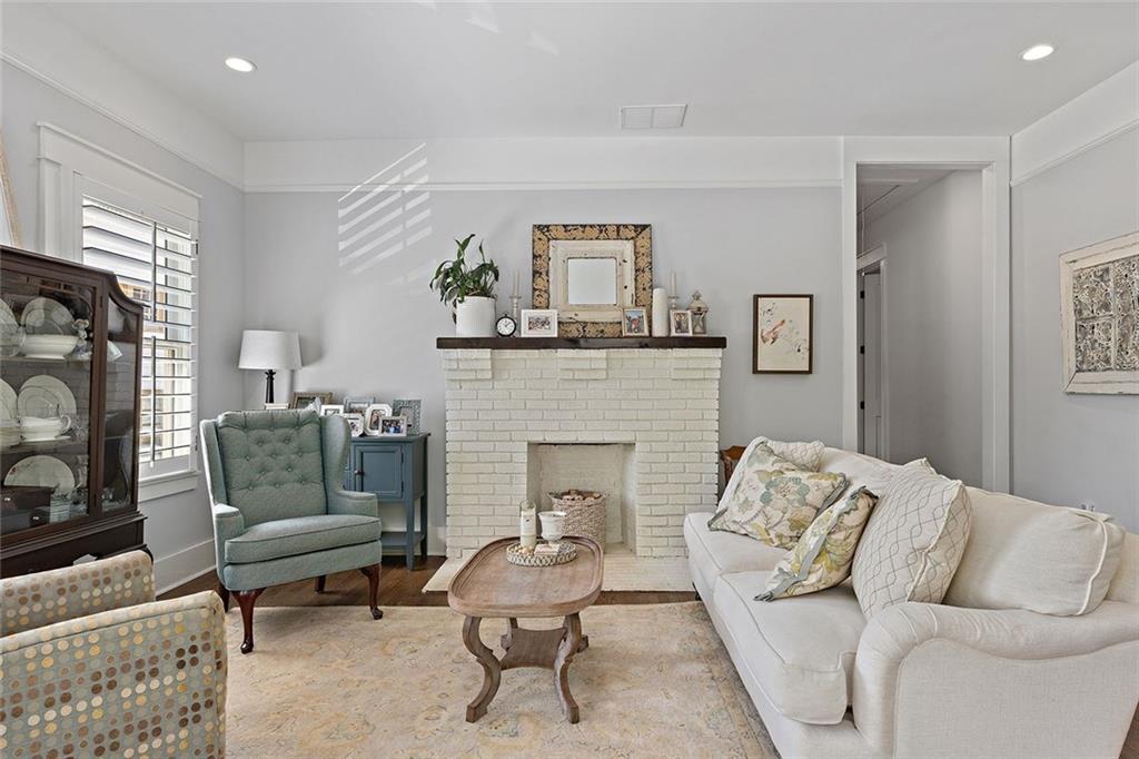 221 3rd Avenue