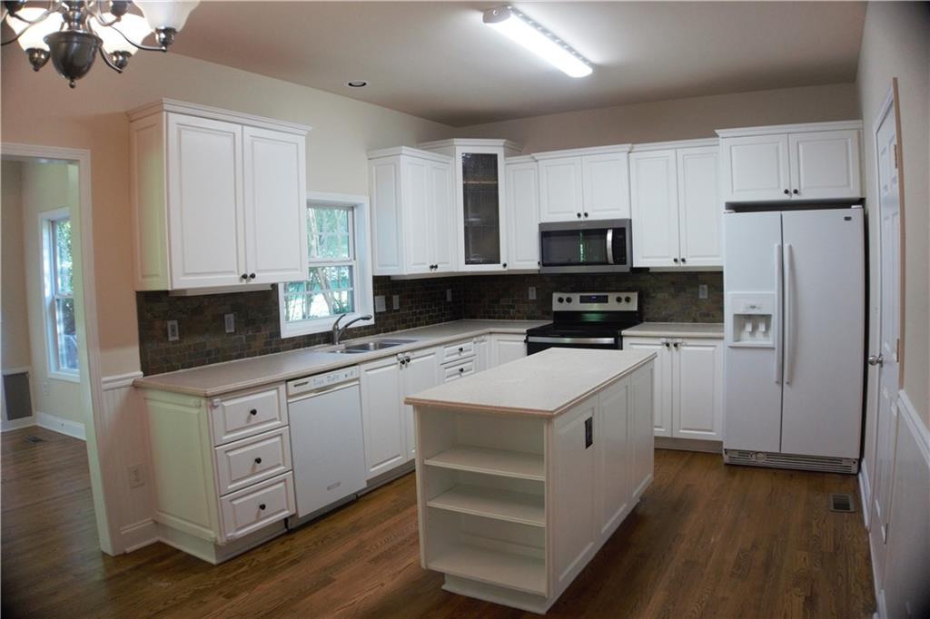 Photo 2 of 11 of 3000 Cardinal Lake Drive house