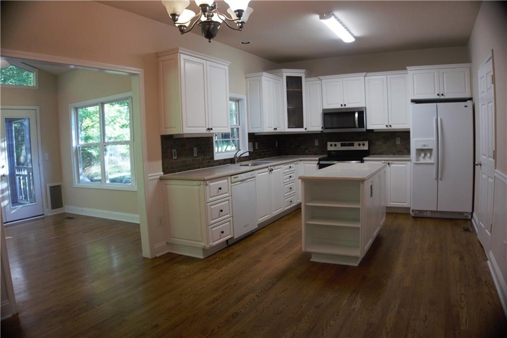 Photo 3 of 11 of 3000 Cardinal Lake Drive house