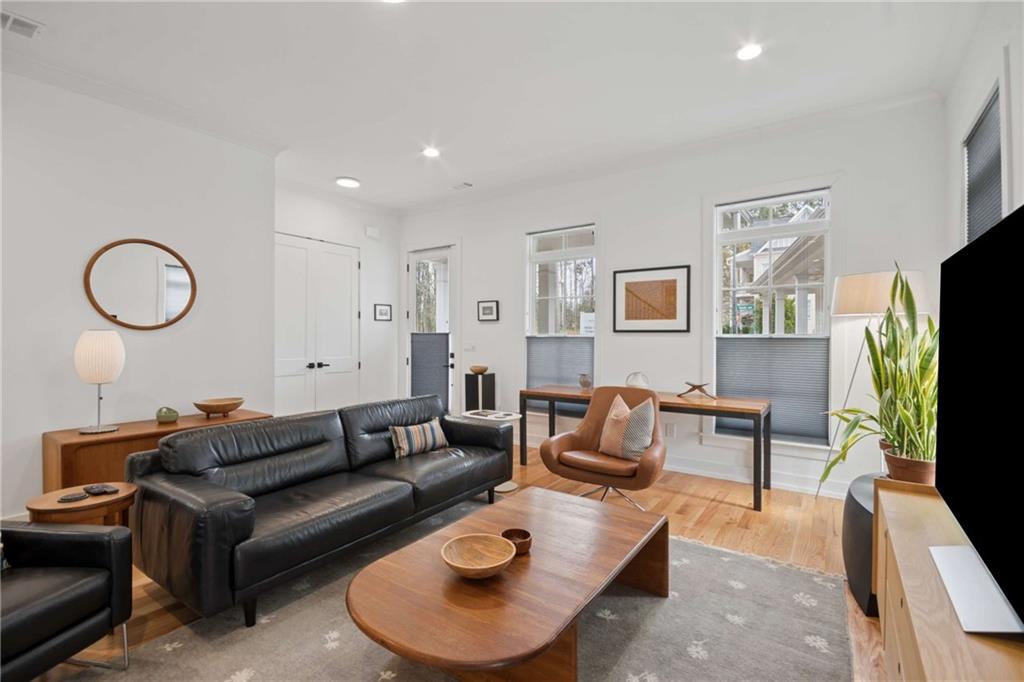 1105 Adam Circle