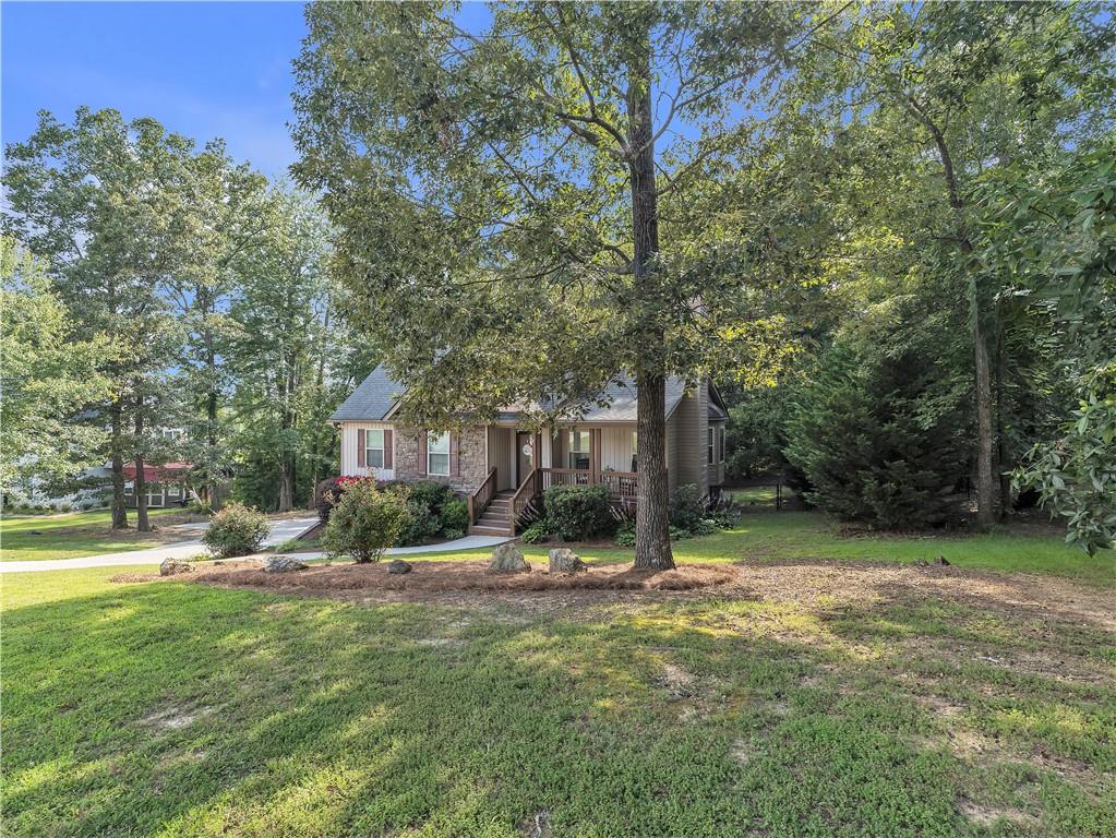 290 Talon Drive SE