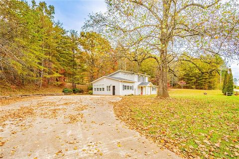 A home in Dahlonega