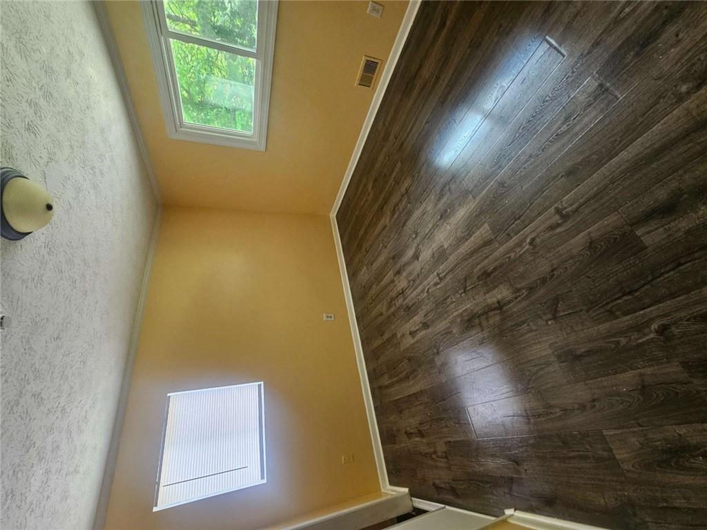 POINTER RIDGE - Residential