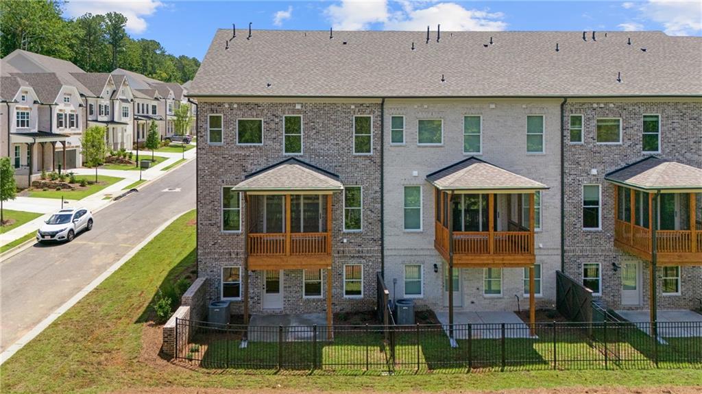 5693 Broad River View 443