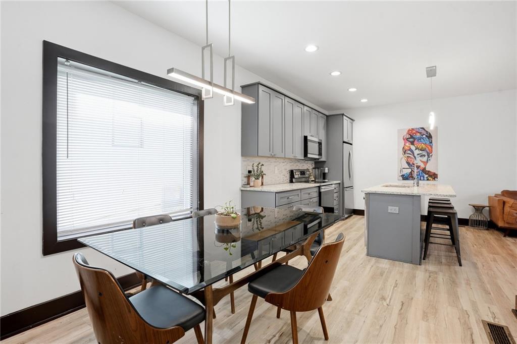 1076 Center Street NW