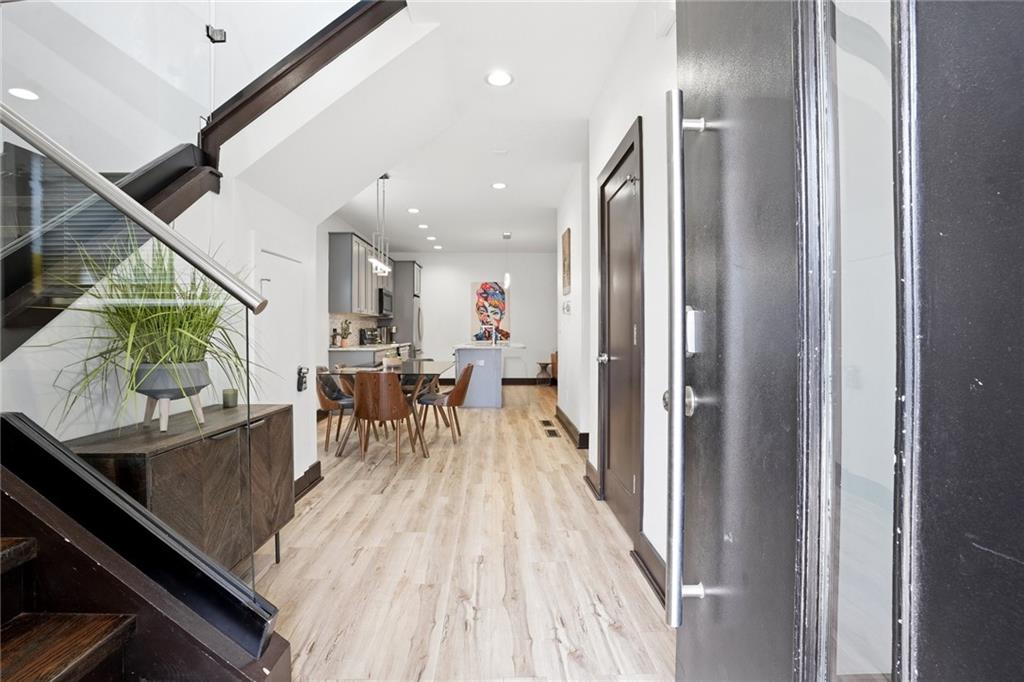 1076 Center Street NW